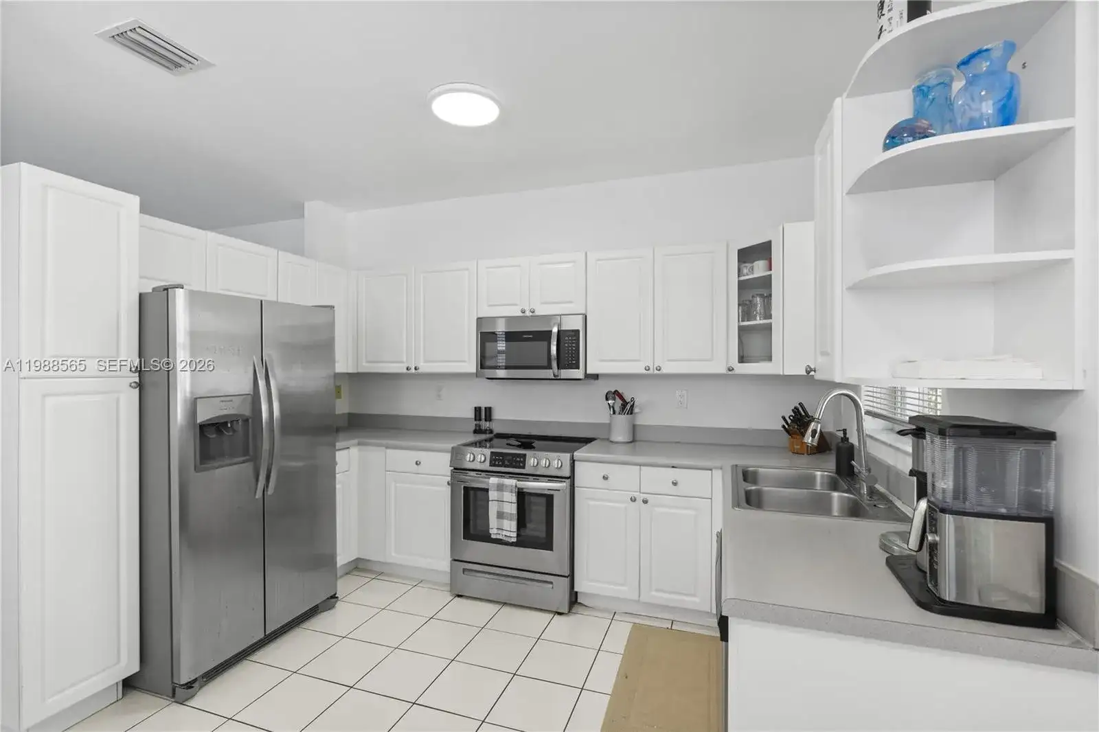 1120 Canella Ln, Hollywood FL 33019 photo 4