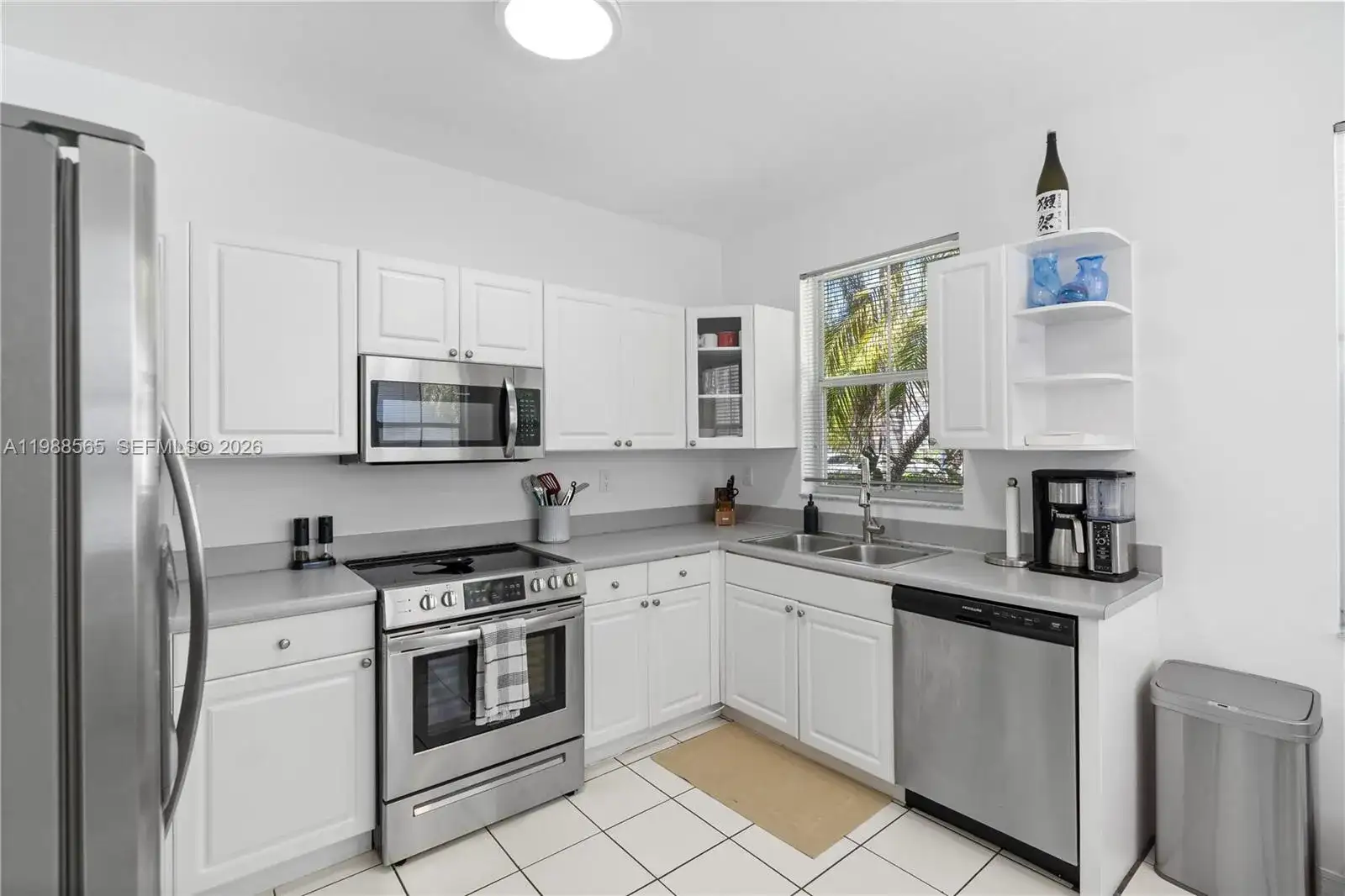 1120 Canella Ln, Hollywood FL 33019 photo 5