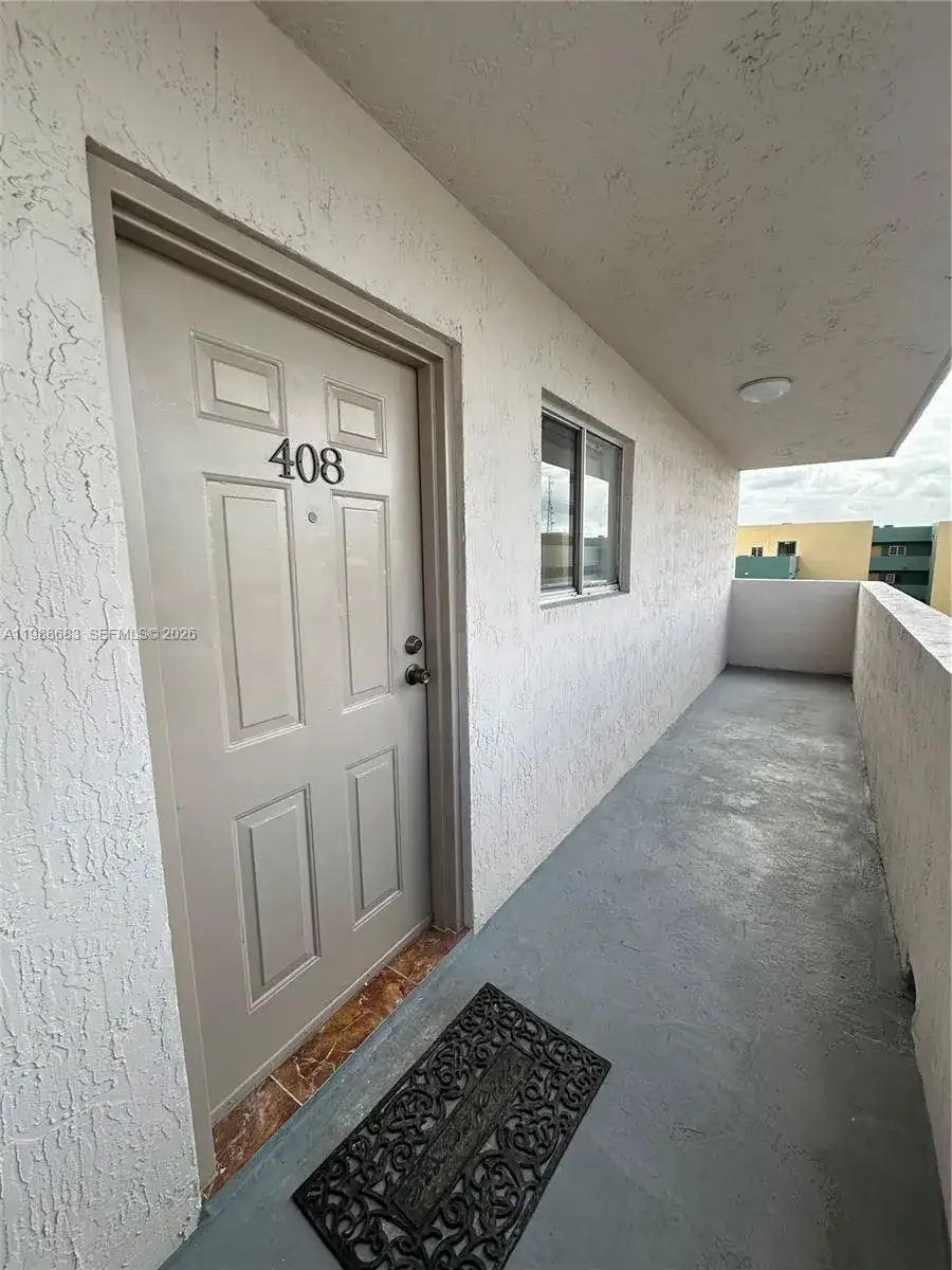 6091 W 22nd Ct # 408, Hialeah FL 33016 photo 2