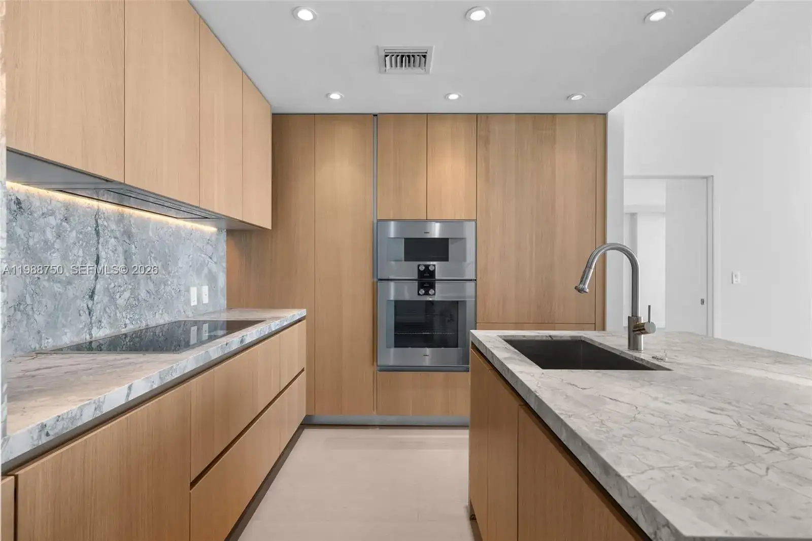 500 Alton rd # 3704, Miami Beach FL 33139 photo 2