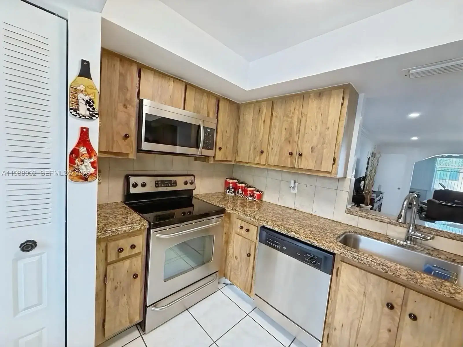 1040 NW 80th Ave # 203, Margate FL 33063 photo 4
