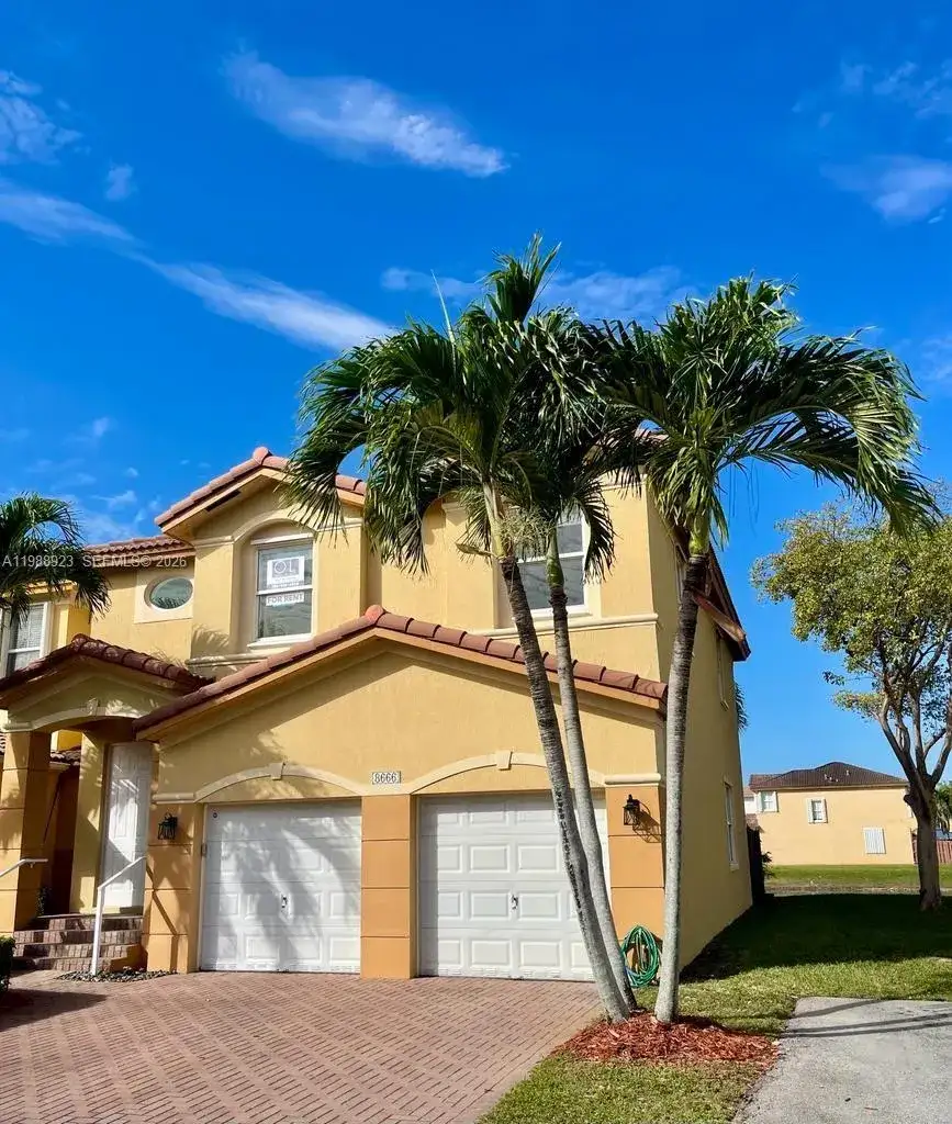8666 NW 109th Ct # 8666, Doral FL 33178 photo 2