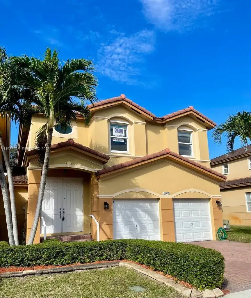 8666 NW 109th Ct # 8666, Doral FL 33178 photo 3