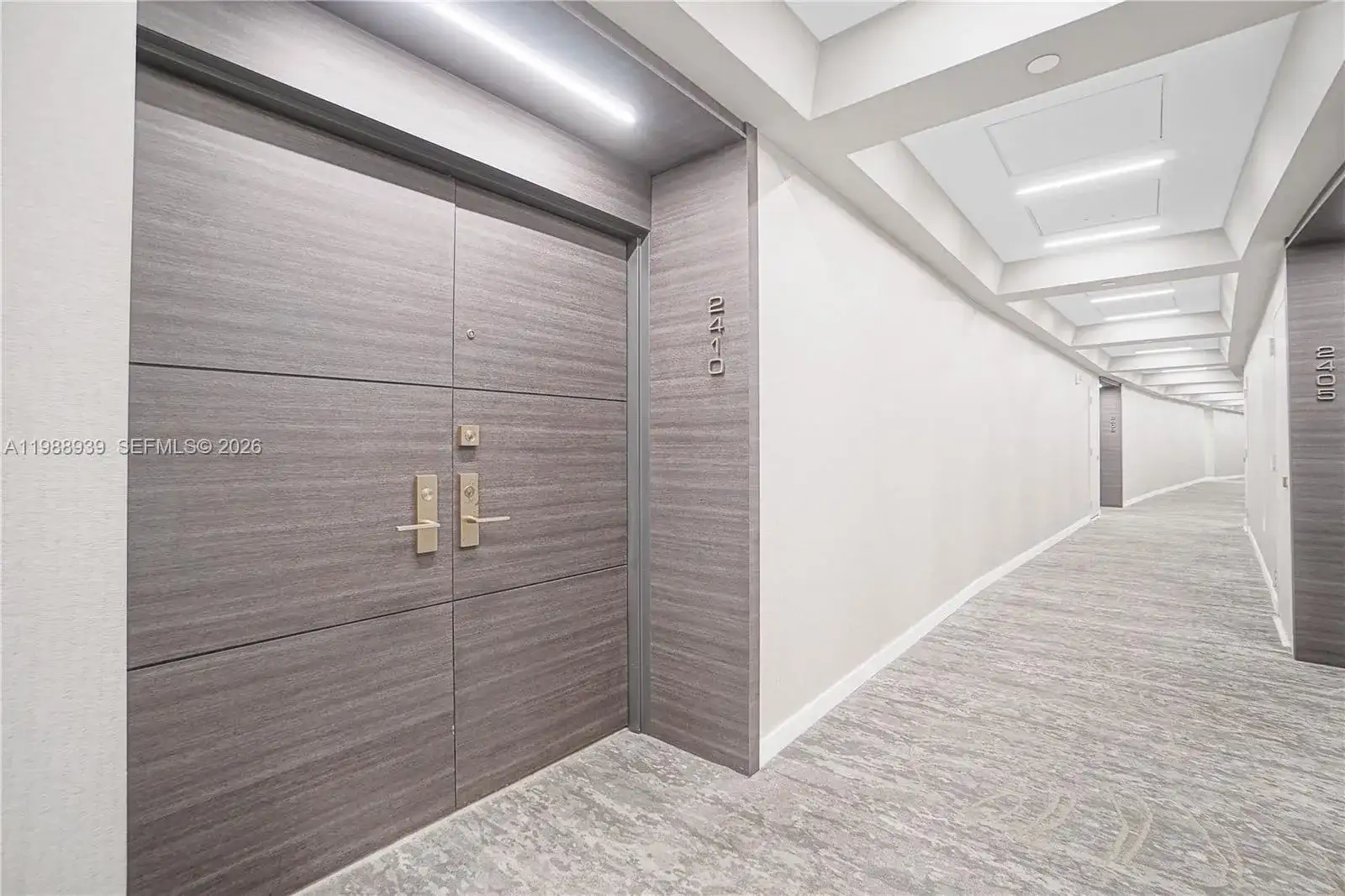 9 Island Ave # 2410, Miami Beach FL 33139 photo 2