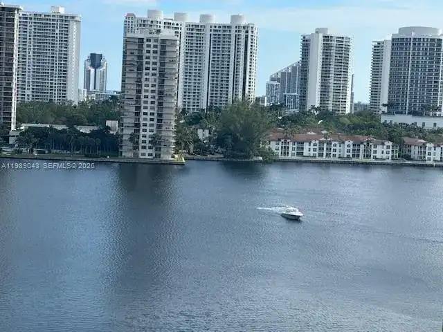 2750 NE 183rd St # 1201, Aventura FL 33160 photo 3