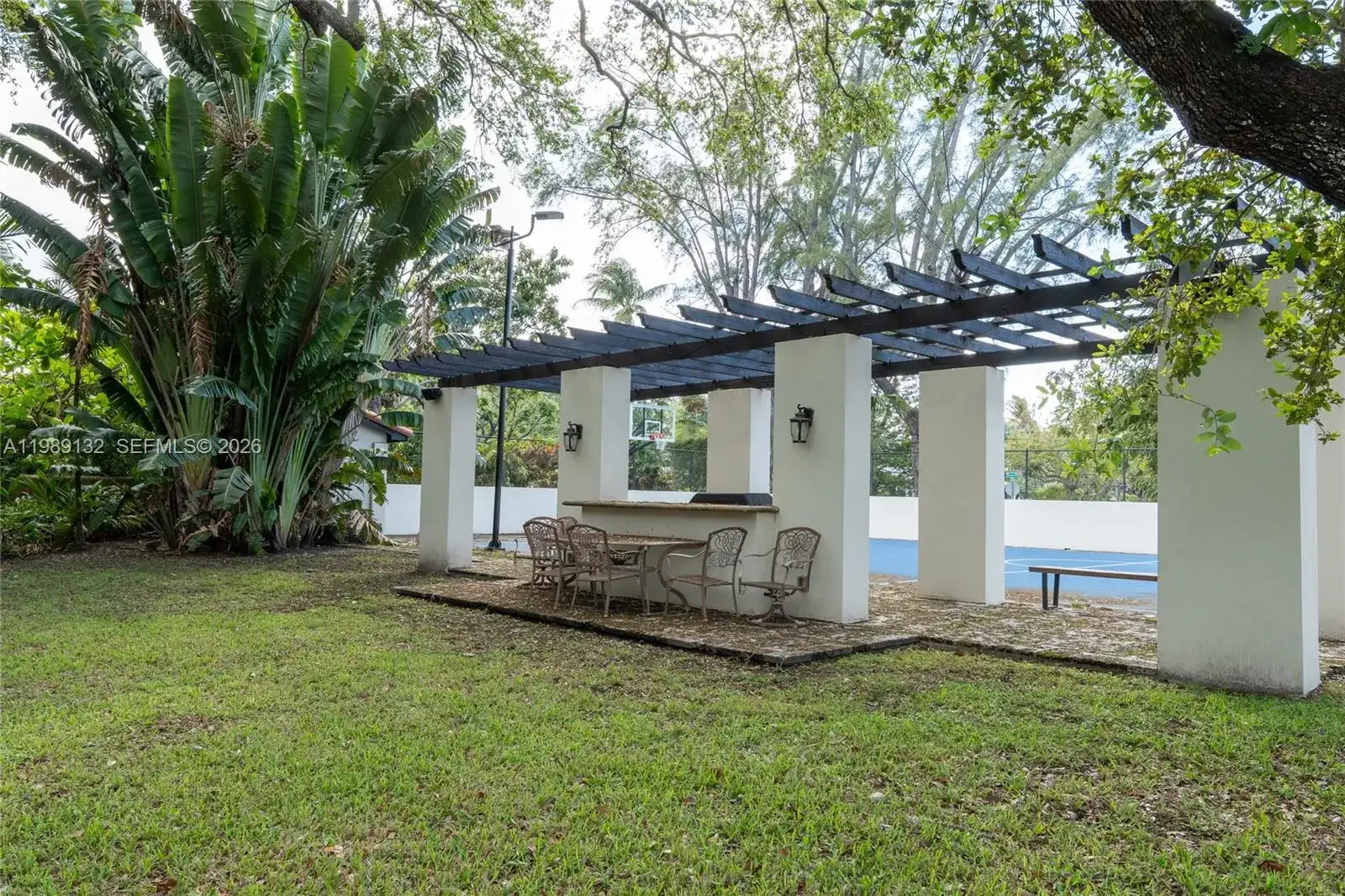 5005 Lakeview Dr, Miami Beach FL 33140 photo 4