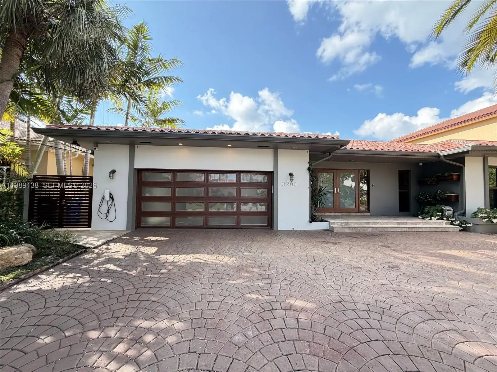 3200 NE 165th St, North Miami Beach FL 33160 photo 2