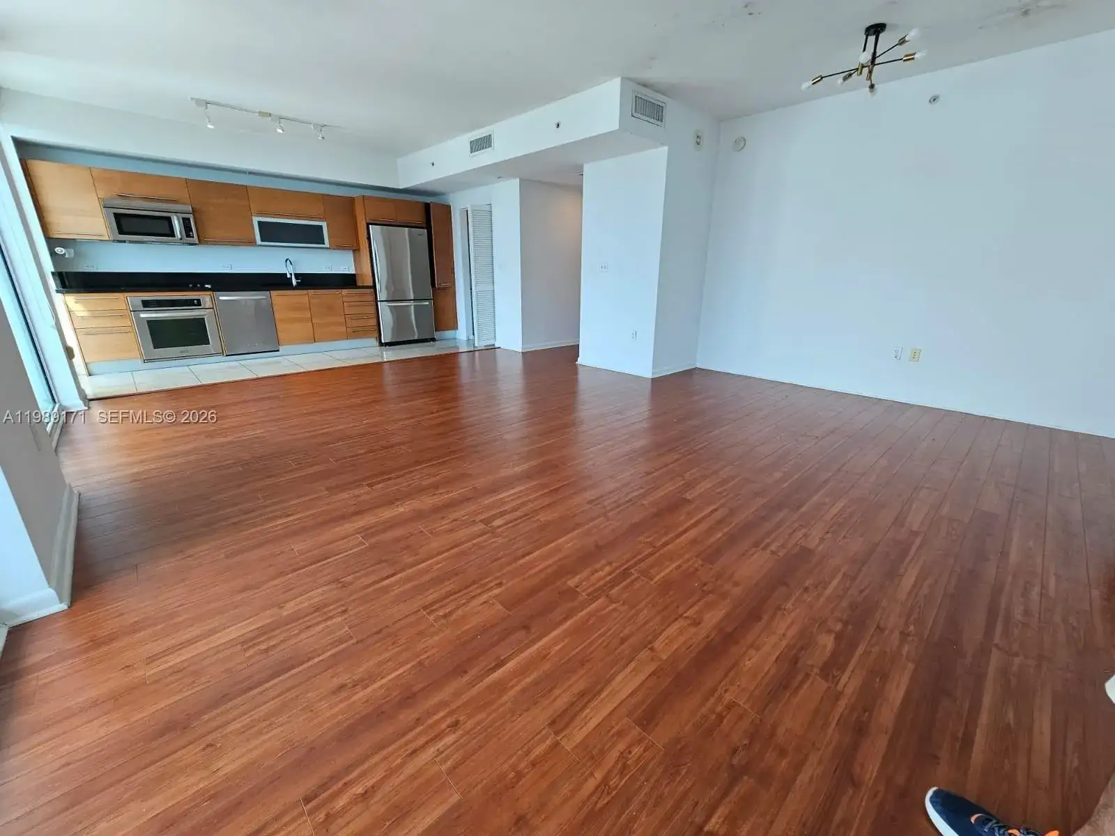 244 Biscayne Blvd # 3707, Miami FL 33132 photo 5