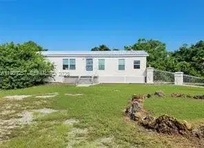 4555 Pioneer 16th St, Clewiston FL 33440 photo 2