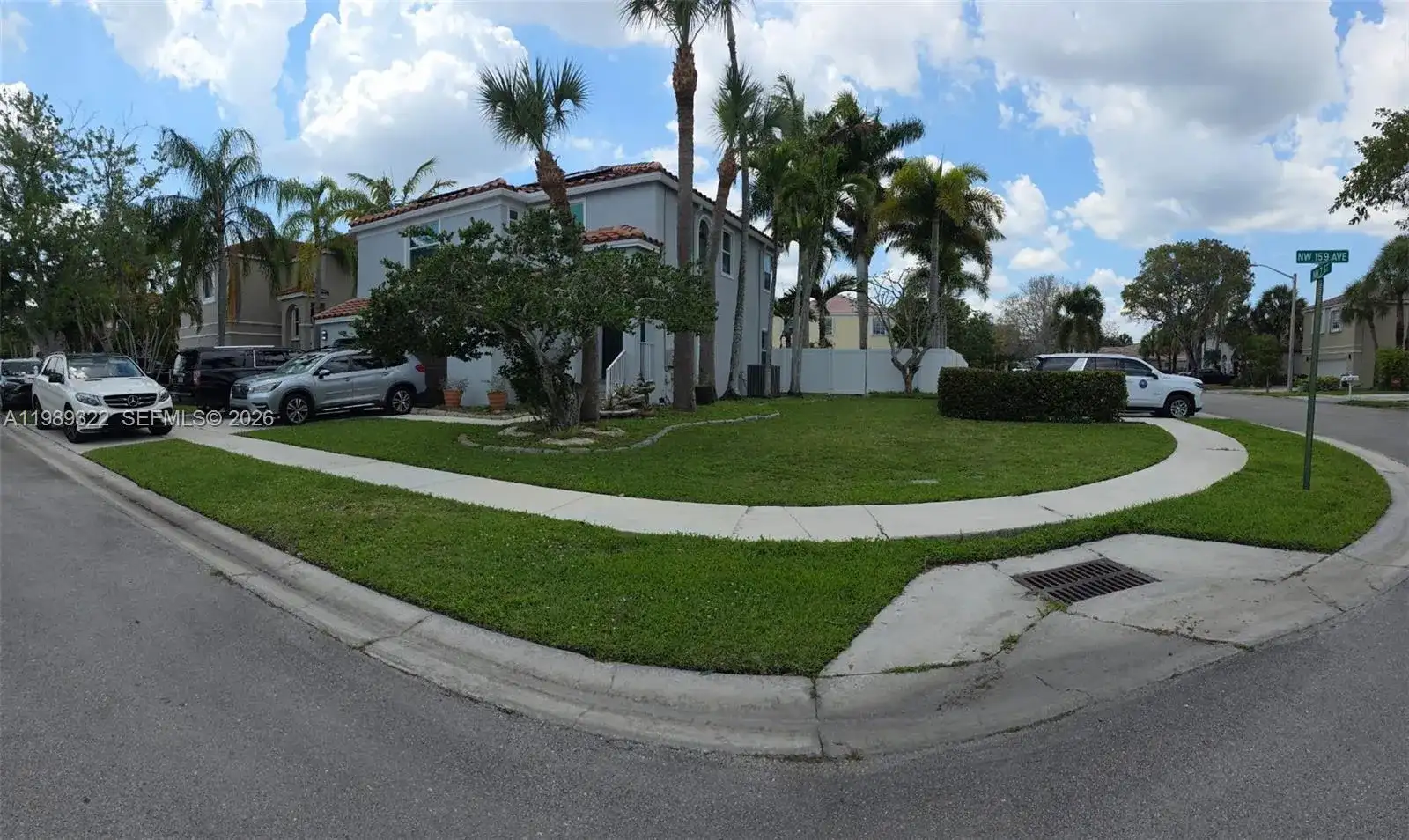 680 NW 159th Ave, Pembroke Pines FL 33028 photo 3