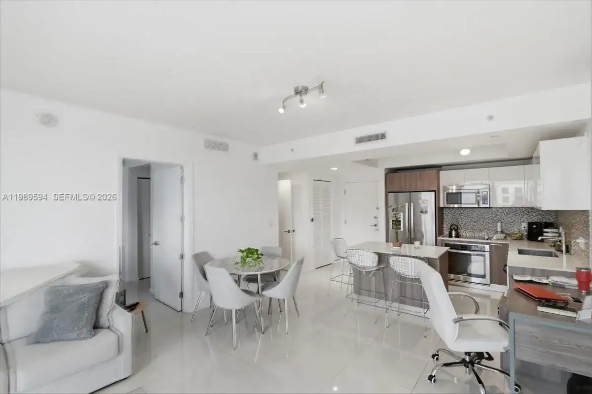 5300 Paseo Blvd # 1803, Doral FL 33166 photo 3