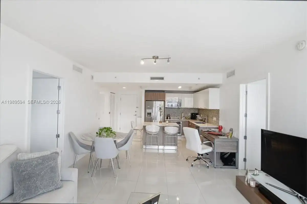 5300 Paseo Blvd # 1803, Doral FL 33166 photo 4