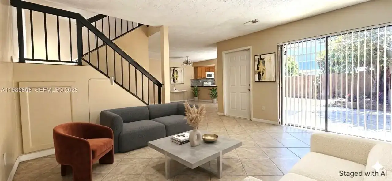 610 Commodore Dr, Plantation FL 33325 photo 4