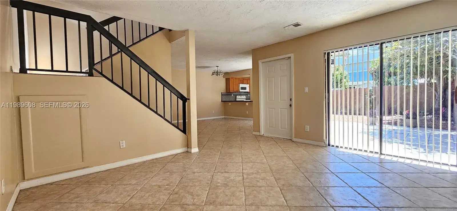 610 Commodore Dr, Plantation FL 33325 photo 5