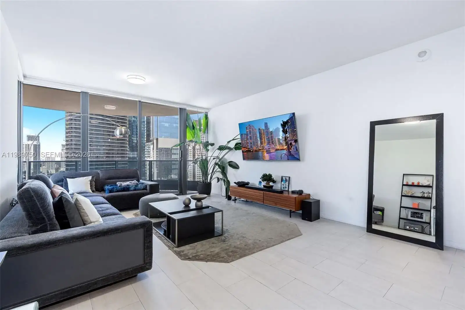 1000 Brickell Plz # 2812, Miami FL 33131 photo 5