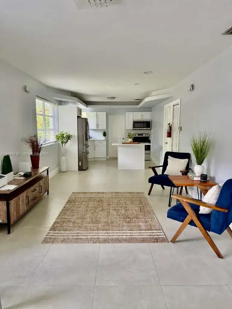 715 Hollywood Blvd, Hollywood FL 33019 photo 5