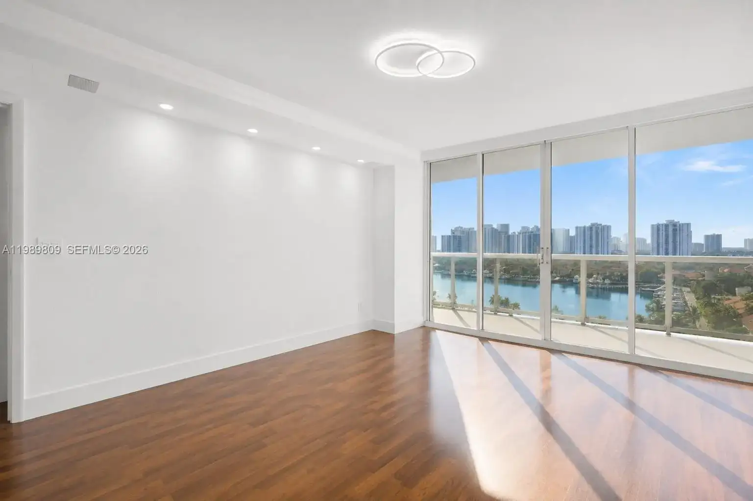 3598 Yacht Club Dr # 1204, Aventura FL 33180 photo 2