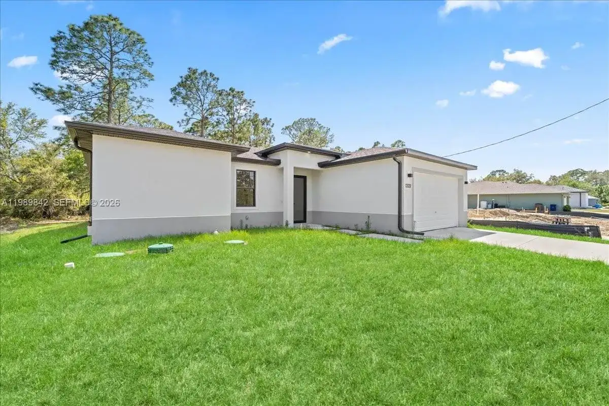 2914 67th st W, Lehigh Acres FL 33971 photo 4