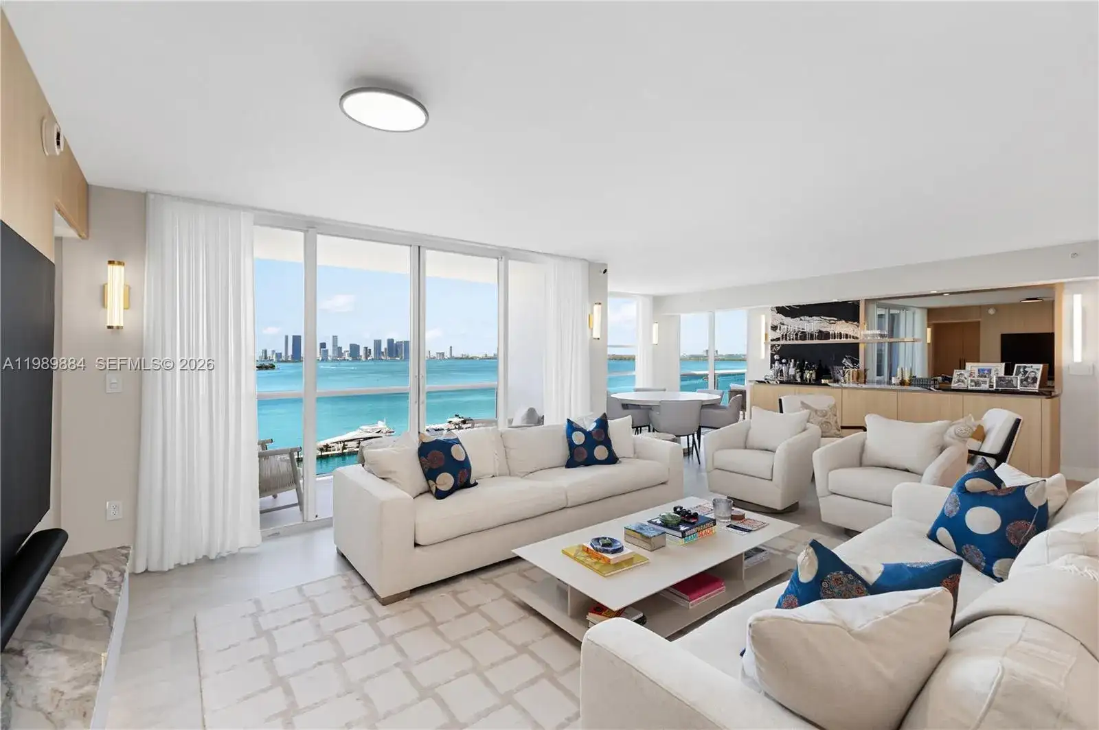 1800 Sunset Harbour Dr, Miami Beach FL 33139 photo 2