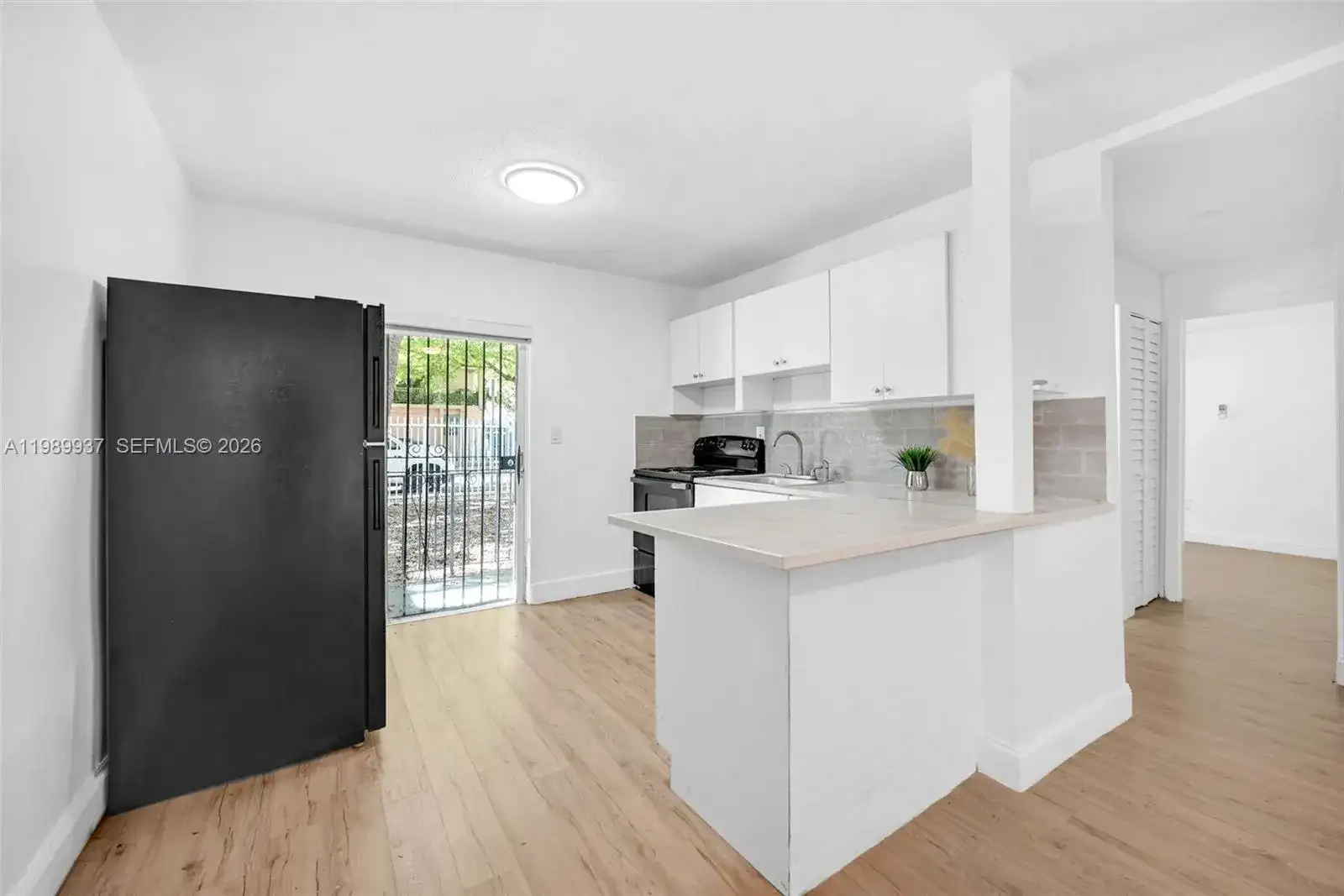 641 NW 2nd St # 1, Miami FL 33128 photo 5
