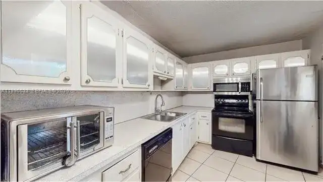 1401 NE 191st St # D117, Miami FL 33179 photo 5