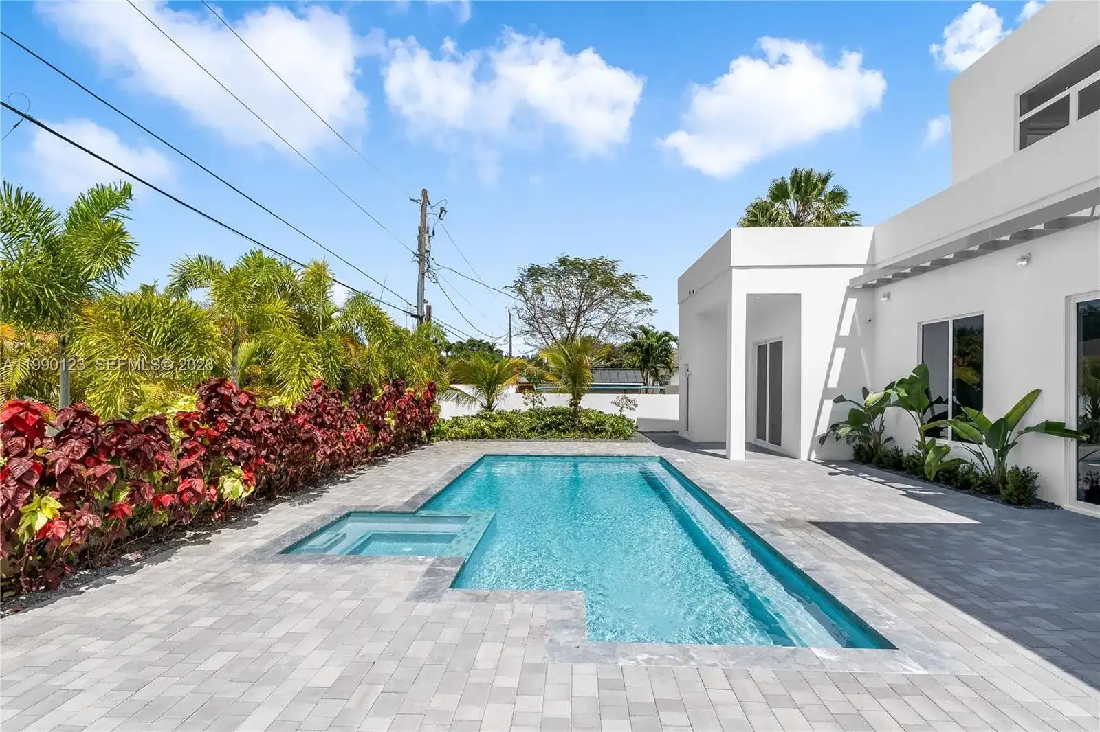 9895 NW 26th St, Doral FL 33172 photo 4