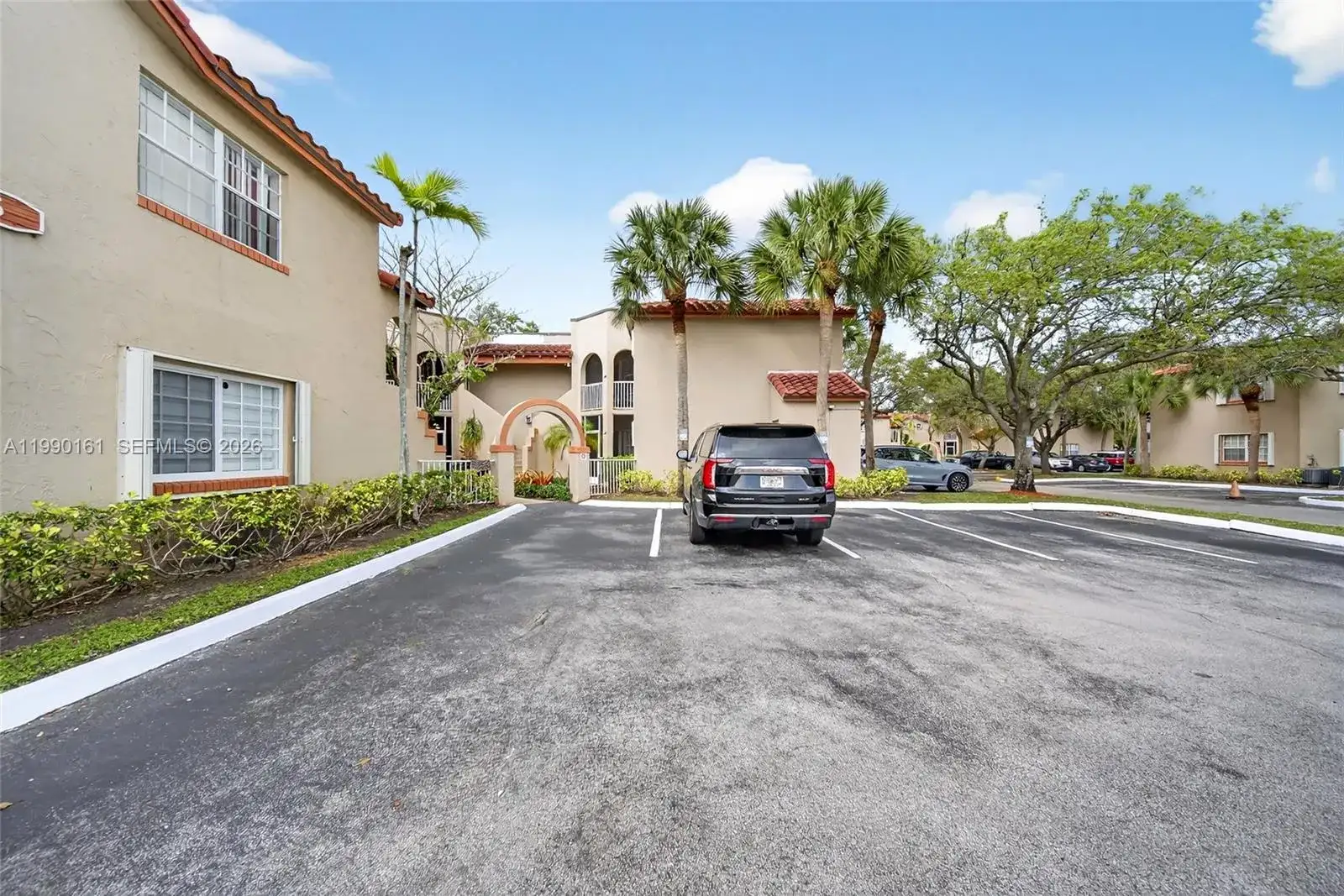 365 SW 86th Ave # 201, Pembroke Pines FL 33025 photo 3