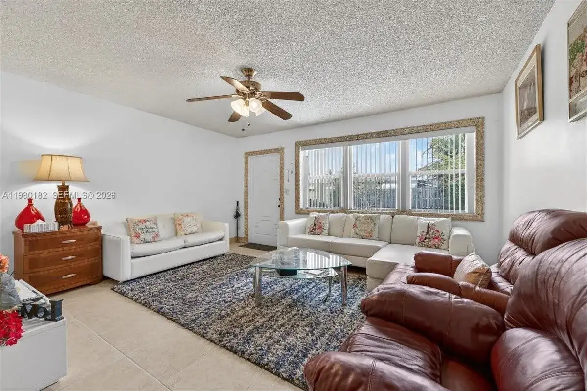 1125 NW 69th Ave, Margate FL 33063 photo 3