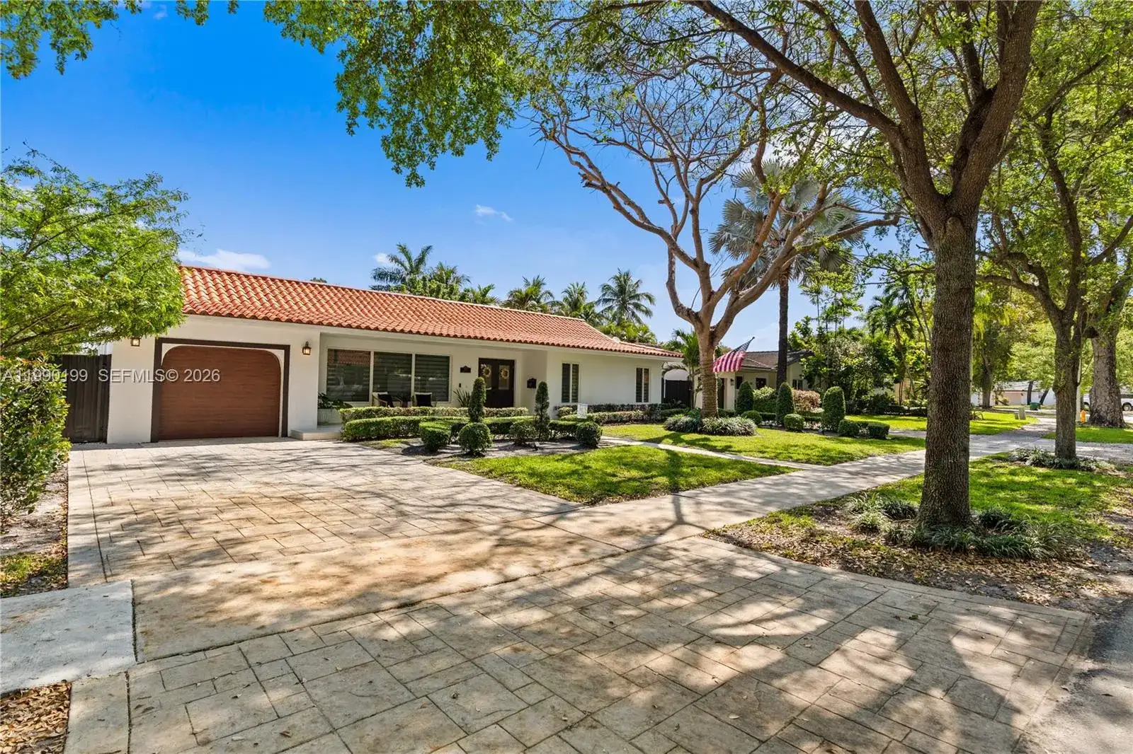 7327 Sabal Dr, Miami Lakes FL 33014 photo 3