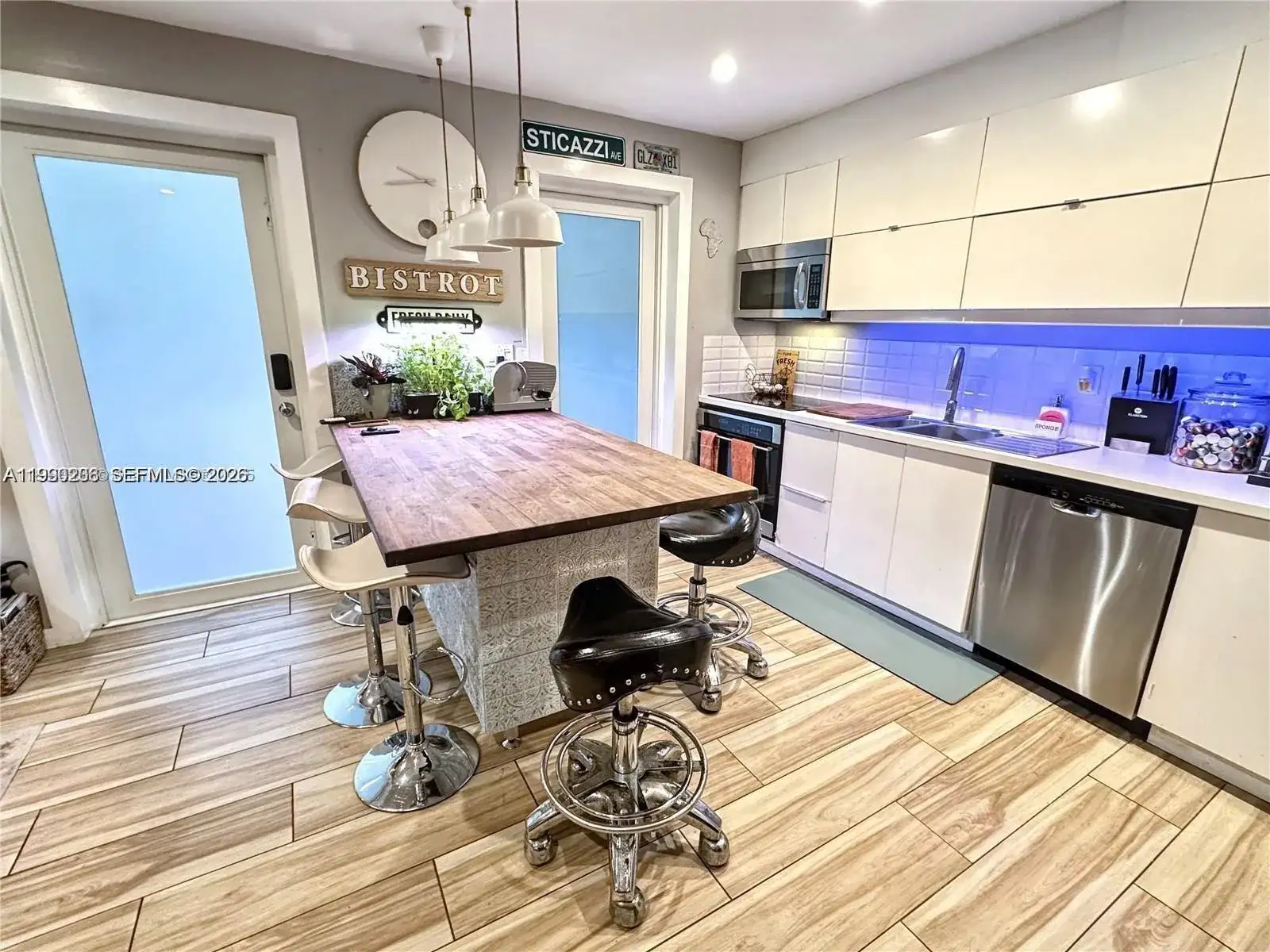 1115 Meridian Ave, Miami Beach FL 33139 photo 5