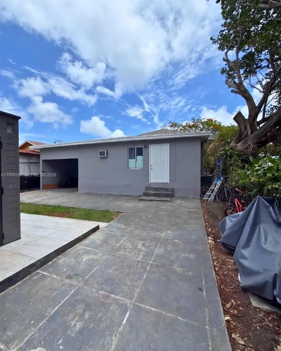 3018 NW 23rd Ave, Miami FL 33142 photo 3