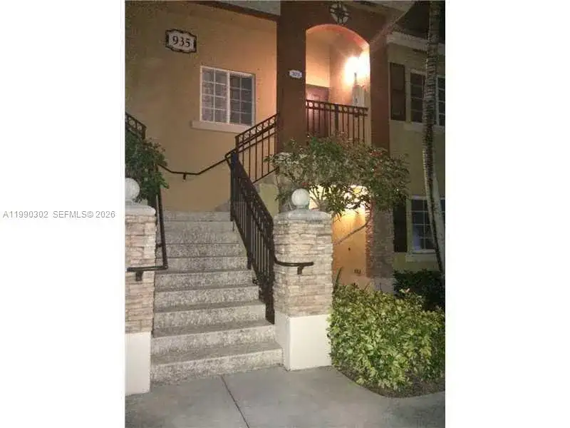 935 NE 33rd Ter # 203, Homestead FL 33033 photo 2