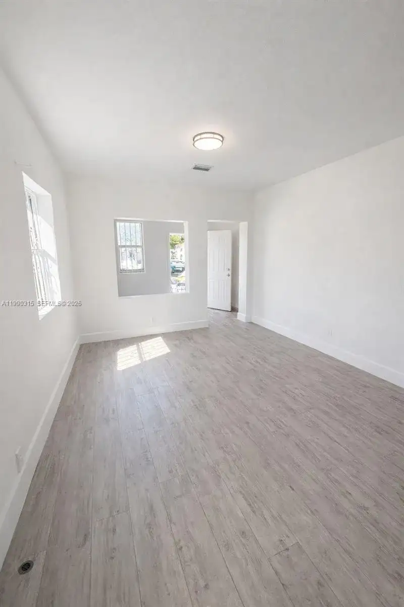 1538 NW 66 ST, Miami FL 33147 photo 2