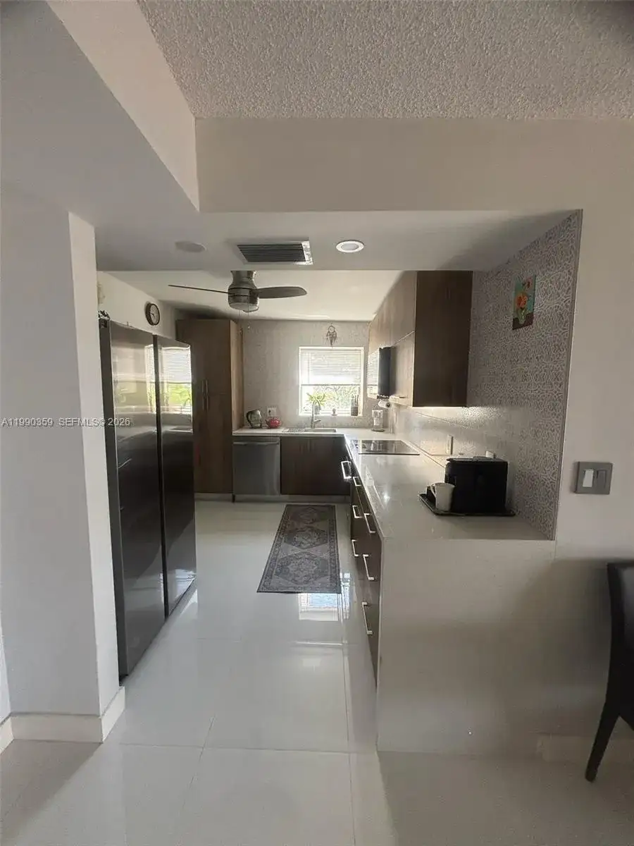 1865 S Ocean Dr # 4F, Hallandale Beach FL 33009 photo 2
