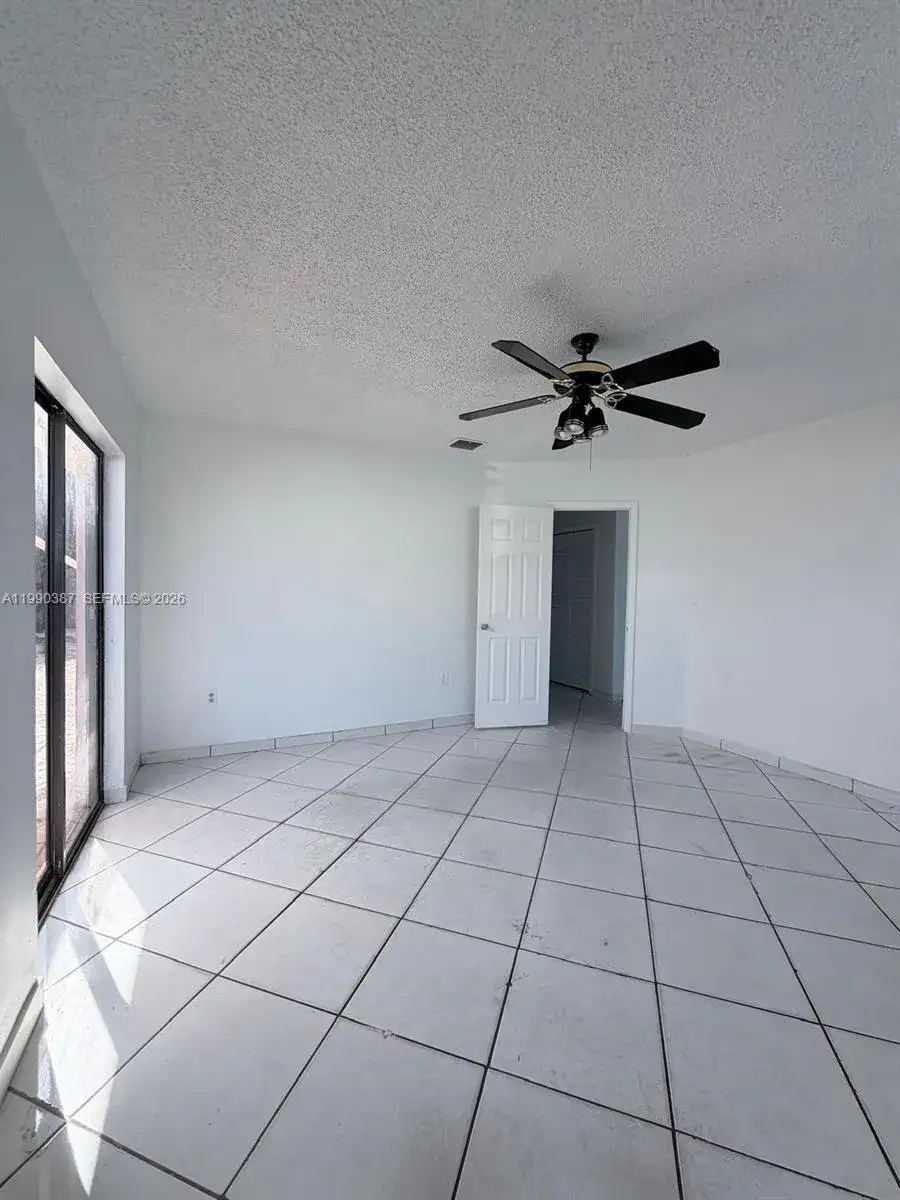 450 NW 43rd Pl, Miami FL 33126 photo 5