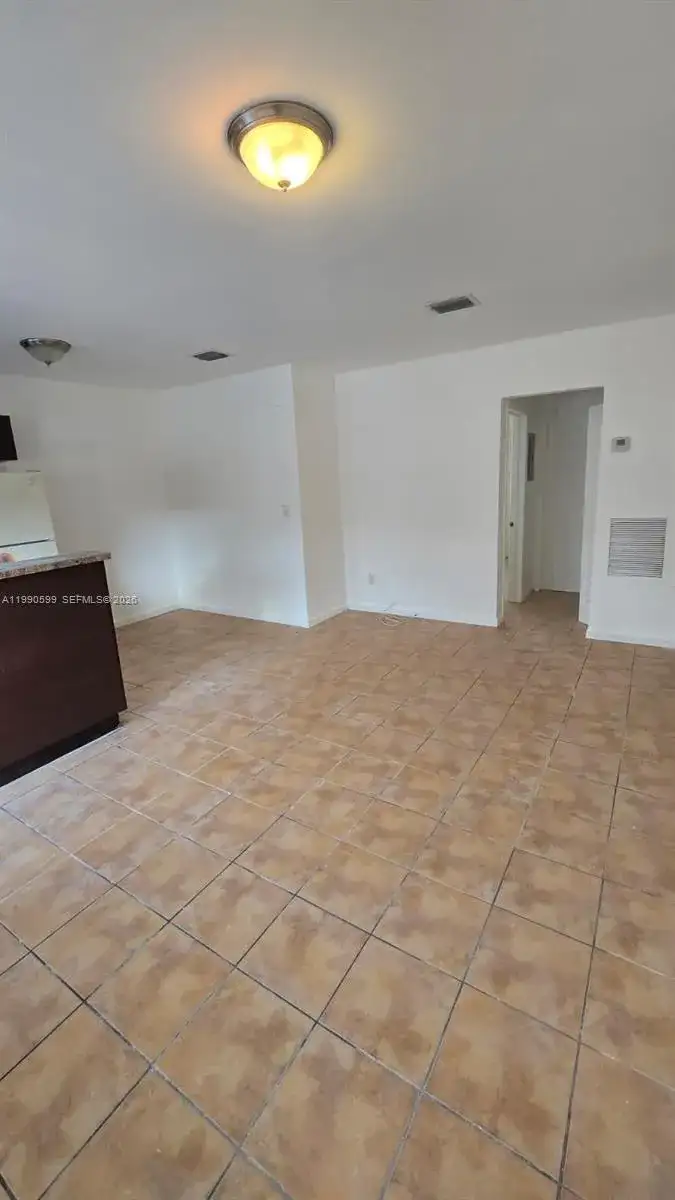 16131 NE 19th Pl # 3, North Miami Beach FL 33162 photo 3