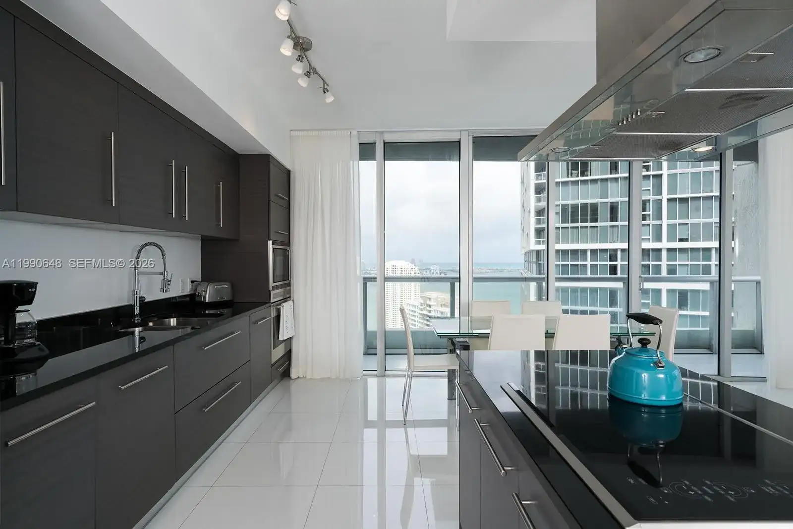 485 Brickell Ave # 4110, Miami FL 33131 photo 2