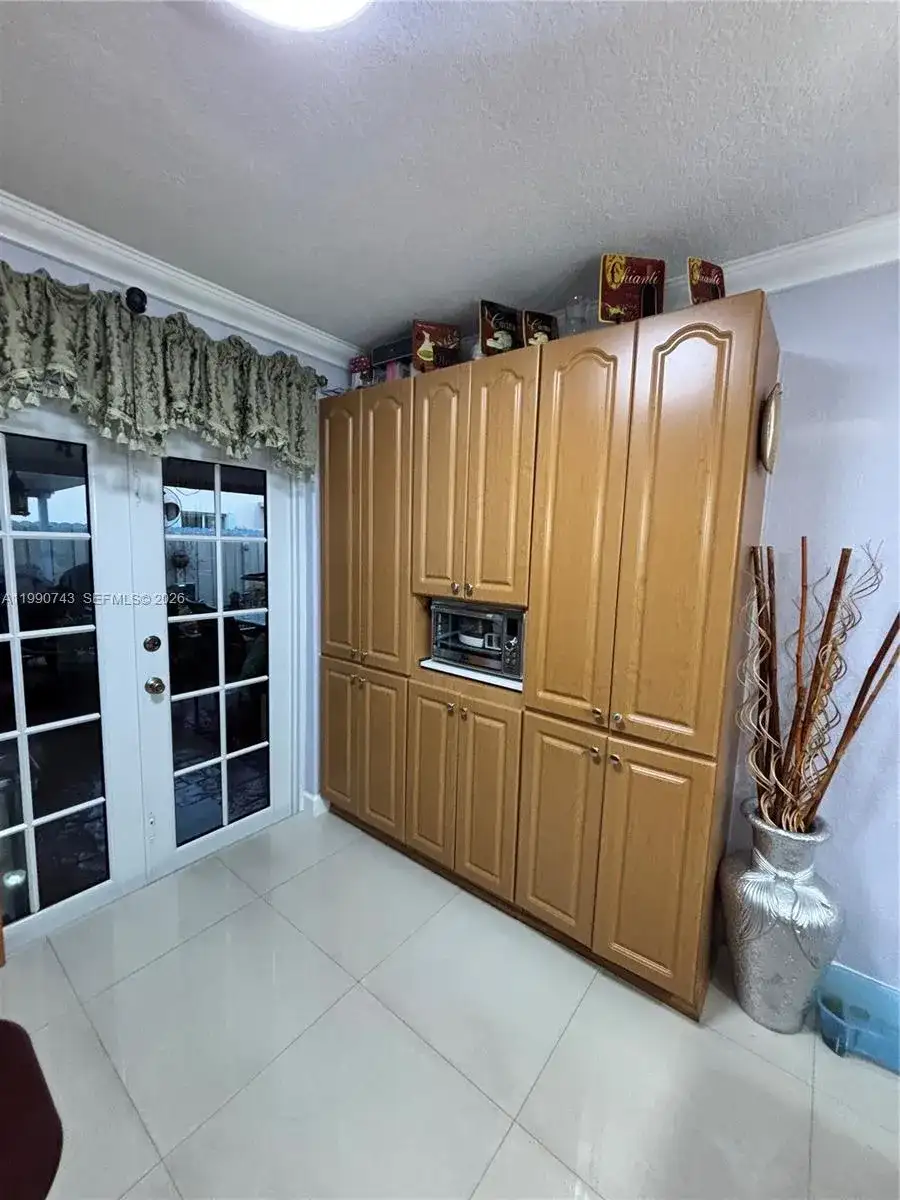 2310 W 74th St # 103, Hialeah FL 33016 photo 5
