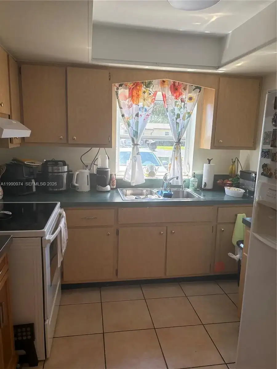 2769 W Ashley Dr W # D, West Palm Beach FL 33415 photo 3