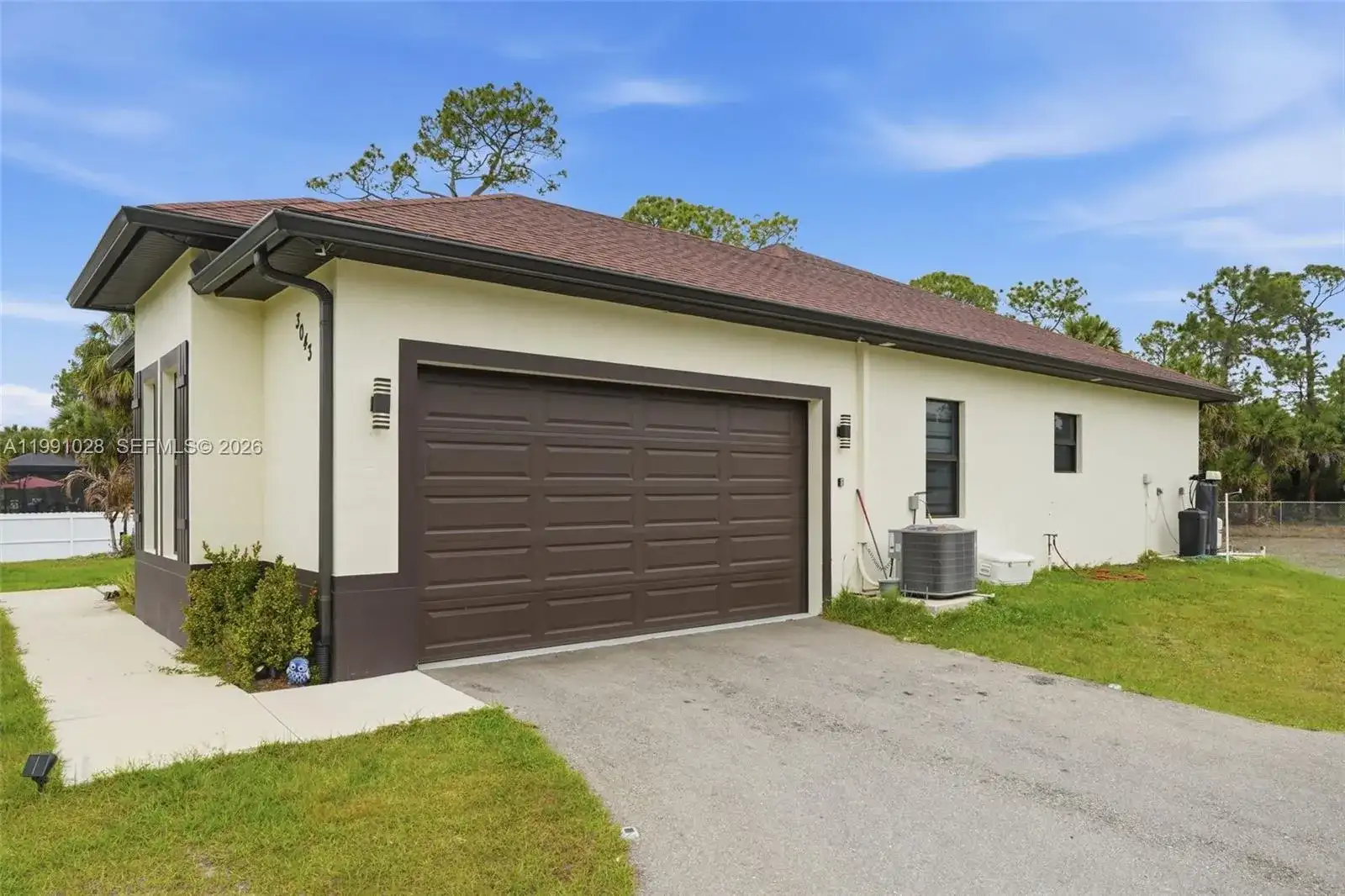 3043 18, Naples FL 34120 photo 2