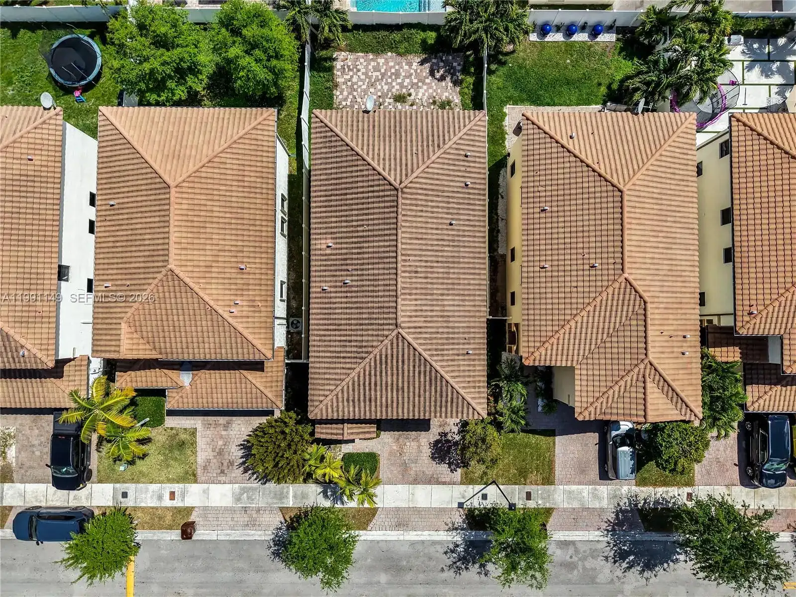 8841 W 34th Ct, Hialeah FL 33018 photo 4