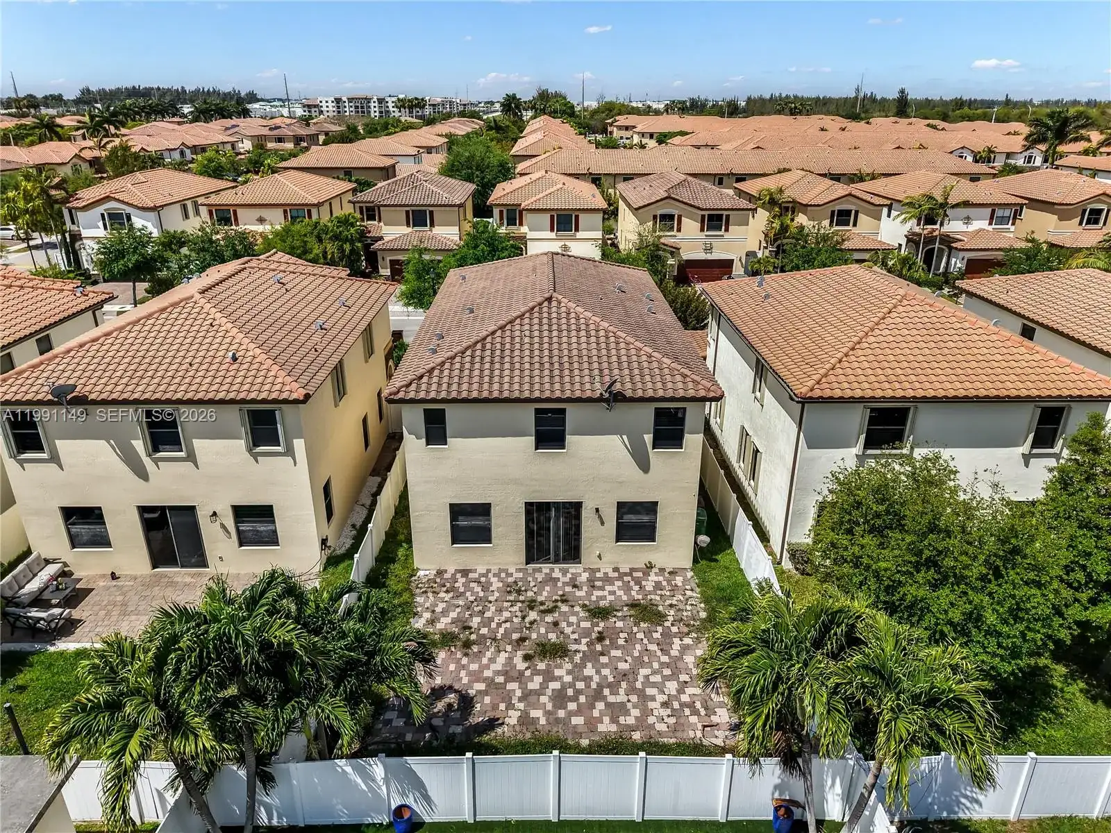 8841 W 34th Ct, Hialeah FL 33018 photo 5