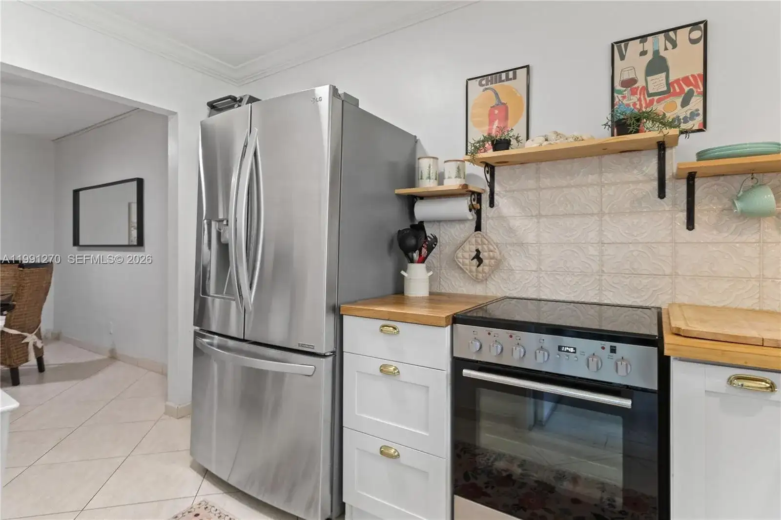 580 Egret Dr # 111, Hallandale Beach FL 33009 photo 4
