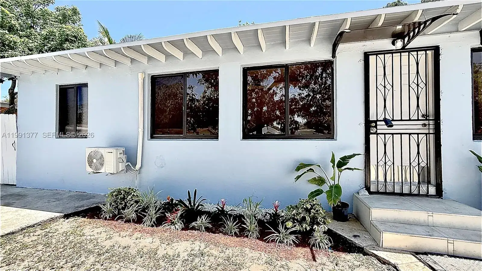 1352 NW 112th Ter, Miami FL 33167 photo 2