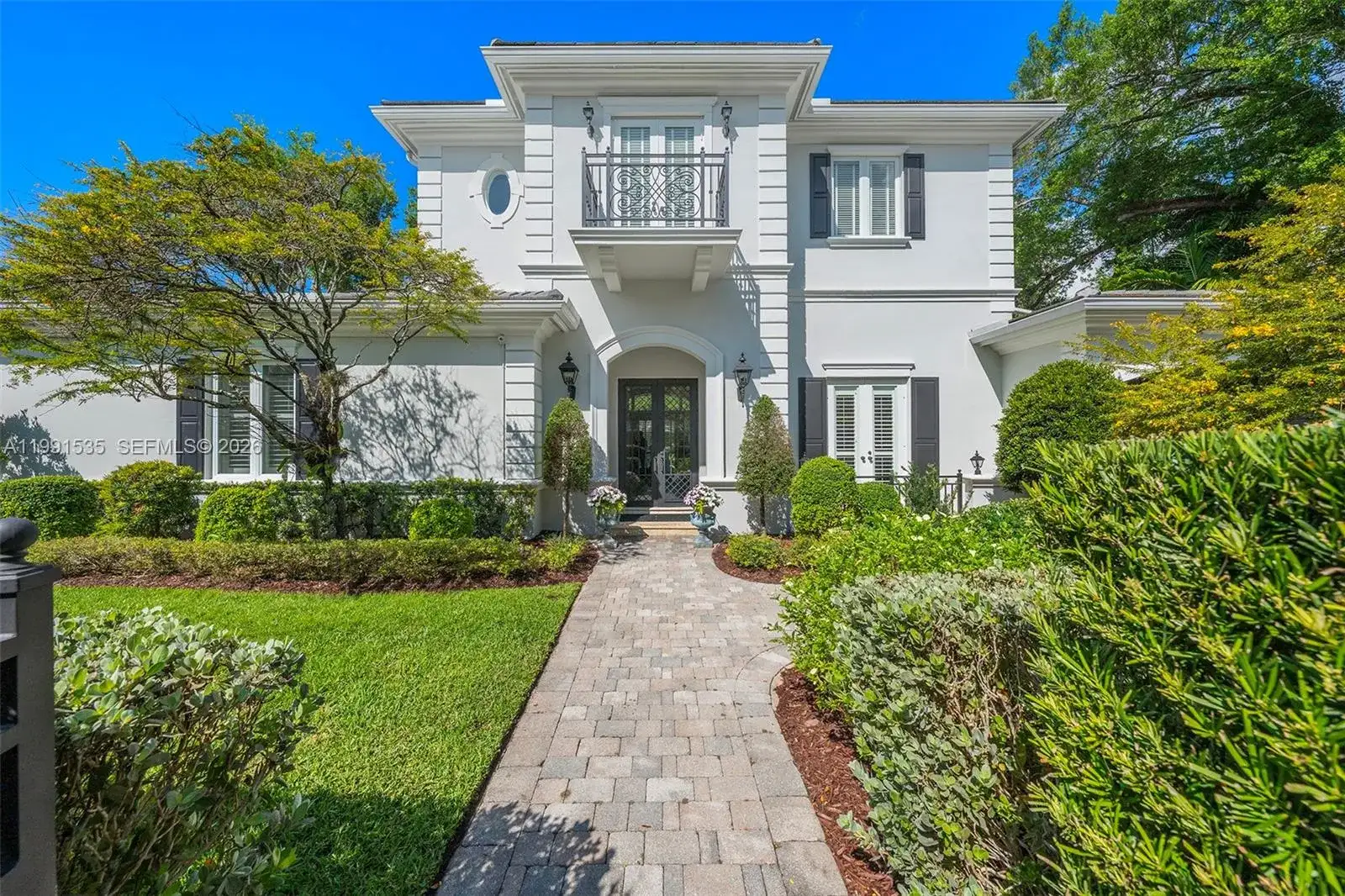 6900 Altamira St, Coral Gables FL 33146 photo 3