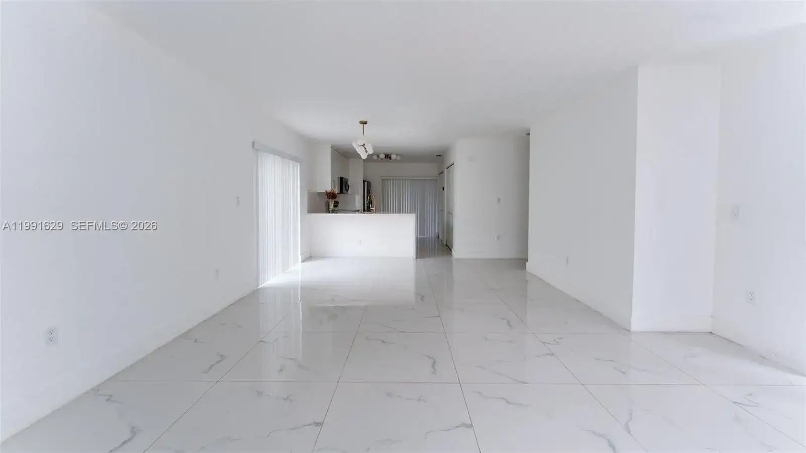 22226 SW 98th Pl, Cutler Bay FL 33190 photo 2