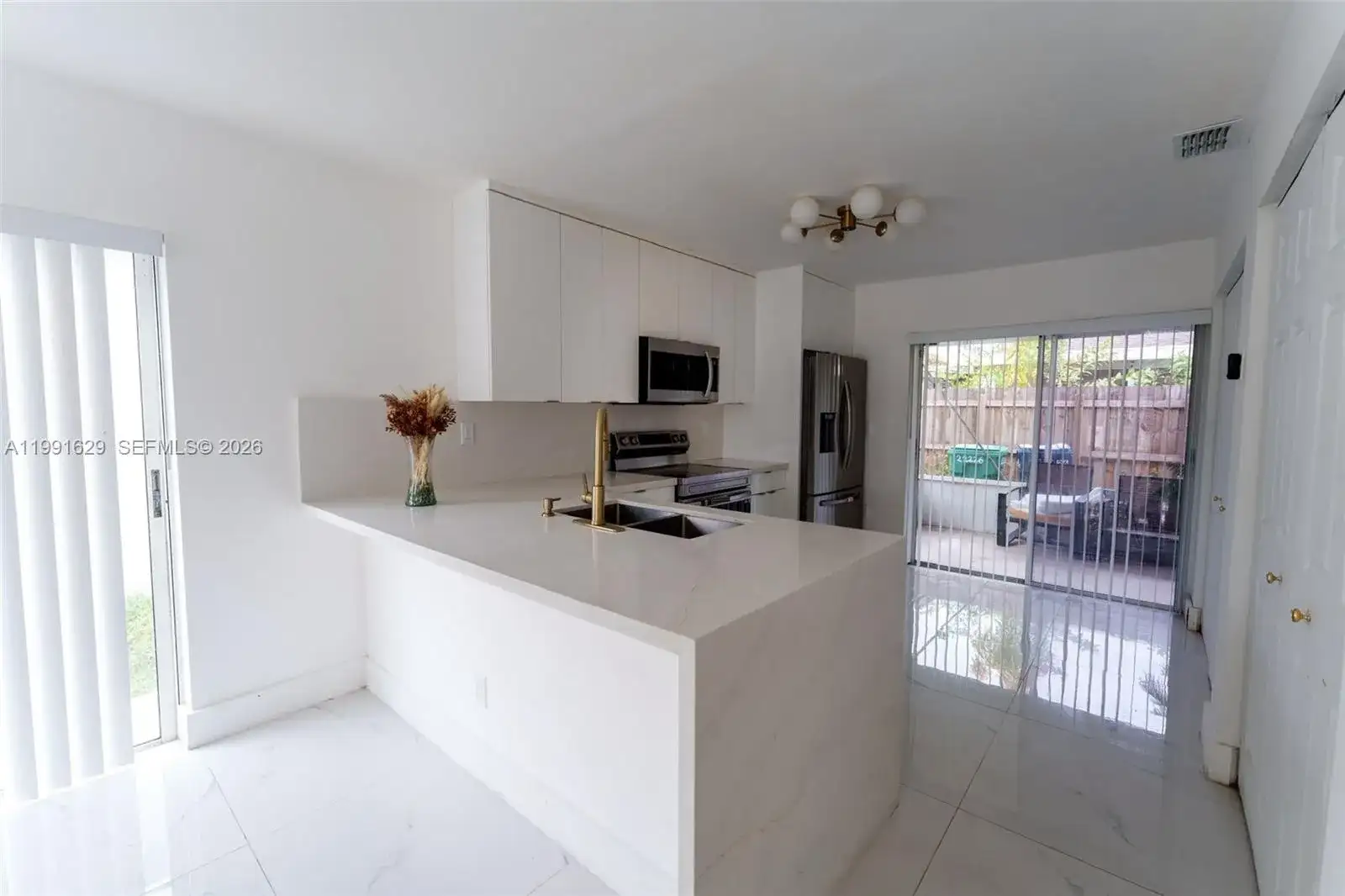 22226 SW 98th Pl, Cutler Bay FL 33190 photo 4