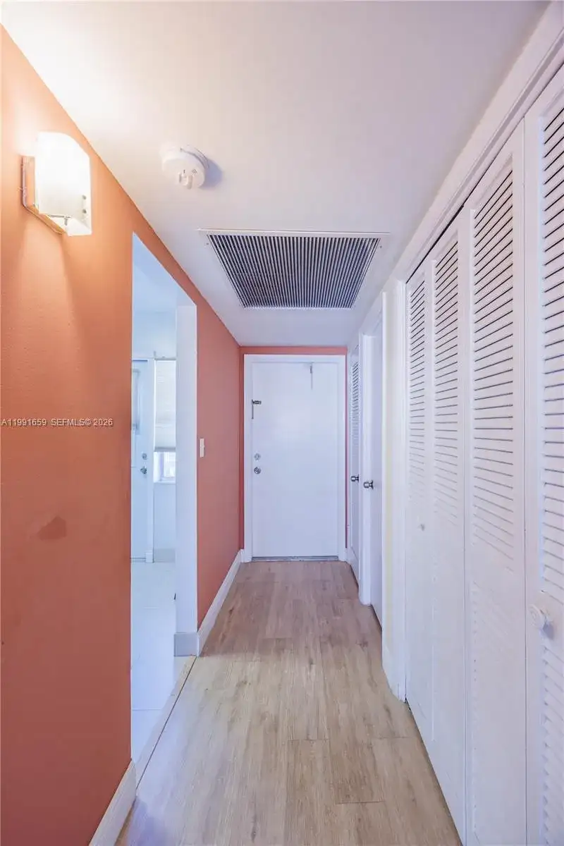 2300 Park Ln # 203, Hollywood FL 33021 photo 4