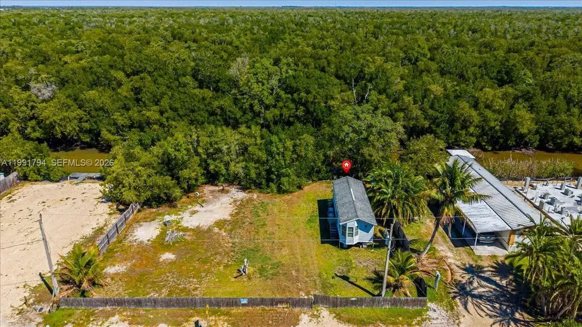 25 & 26 Plantation Dr., Everglades City FL 34141 photo 3