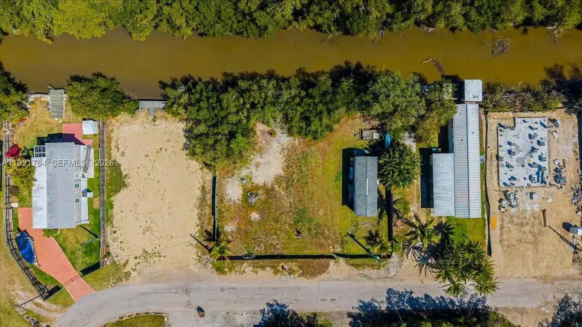 25 & 26 Plantation Dr., Everglades City FL 34141 photo 4